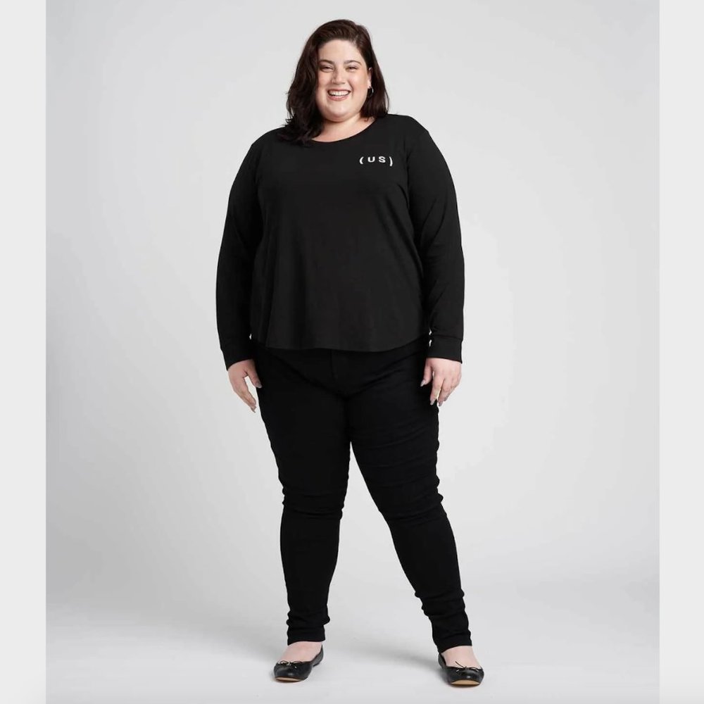 🍉NWT Universal Standard Long Sleeve Tee Rex